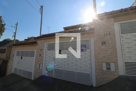 Casa à venda com 110m², 3 quartos e 2 vagasFachada