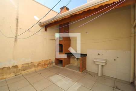 Casa à venda com 110m², 3 quartos e 2 vagasÁrea de Serviço