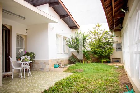 Casa para alugar com 240m², 3 quartos e 4 vagas Casa para alugar com 240m², 3 quartos e 4 vagasJardim