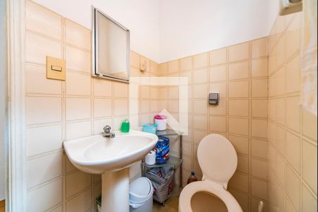 Casa à venda com 135m², 2 quartos e 2 vagas Casa à venda com 135m², 2 quartos e 2 vagasBanheiro de Serviço