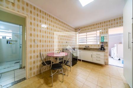 Casa à venda com 135m², 2 quartos e 2 vagas Casa à venda com 135m², 2 quartos e 2 vagasCozinha