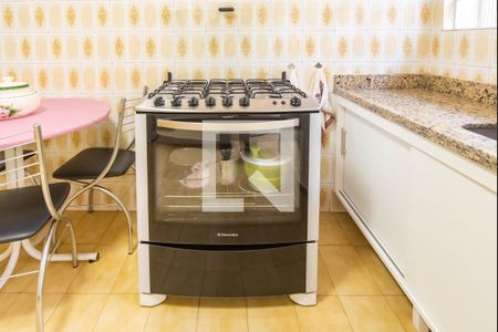 Casa à venda com 135m², 2 quartos e 2 vagas Casa à venda com 135m², 2 quartos e 2 vagasFogão