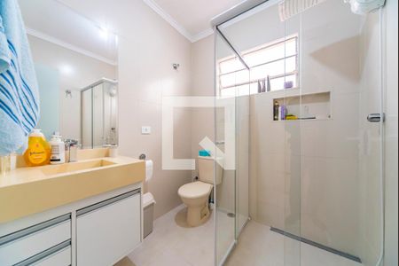 Banheiro  de casa à venda com 2 quartos, 135m² em Vila América, Santo André