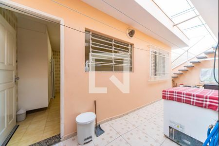 Casa à venda com 135m², 2 quartos e 2 vagas Casa à venda com 135m², 2 quartos e 2 vagasQuintal