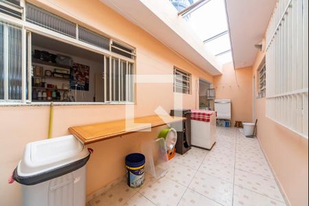 Casa à venda com 135m², 2 quartos e 2 vagas Casa à venda com 135m², 2 quartos e 2 vagasQuintal