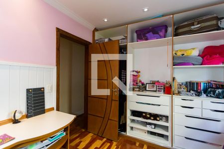 Casa à venda com 206m², 4 quartos e 2 vagas Casa à venda com 206m², 4 quartos e 2 vagasQuarto 2