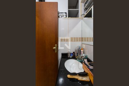 Casa à venda com 206m², 4 quartos e 2 vagas Casa à venda com 206m², 4 quartos e 2 vagasBanheiro