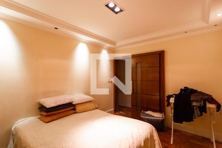 Casa à venda com 206m², 4 quartos e 2 vagas Casa à venda com 206m², 4 quartos e 2 vagasQuarto 4