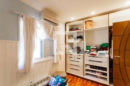 Casa à venda com 206m², 4 quartos e 2 vagas Casa à venda com 206m², 4 quartos e 2 vagasQuarto 3