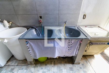 Casa à venda com 274m², 4 quartos e 1 vagaÁrea de serviço