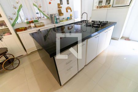 Casa à venda com 274m², 4 quartos e 1 vagaCozinha