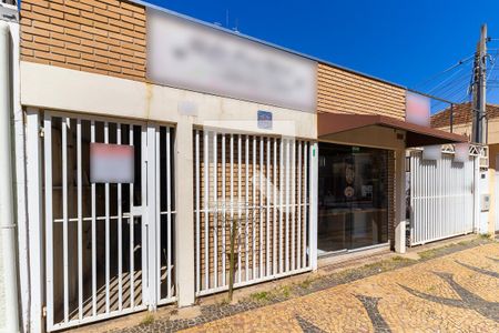 Casa à venda com 274m², 4 quartos e 1 vagaFachada