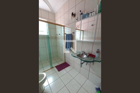 Casa à venda com 234m², 3 quartos e 4 vagas Casa à venda com 234m², 3 quartos e 4 vagasBanheiro Social
