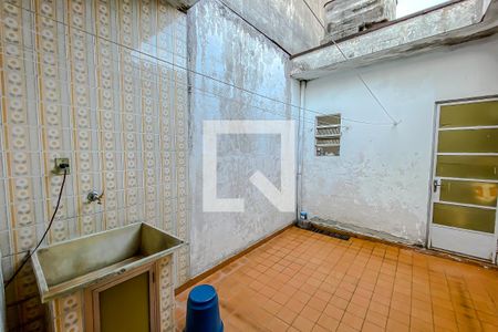 Casa à venda com 196m², 3 quartos e 2 vagas Casa à venda com 196m², 3 quartos e 2 vagasLavanderia