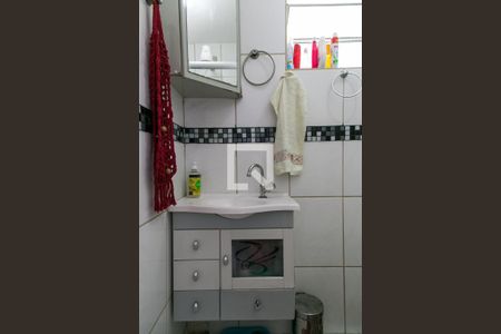 Casa à venda com 90m², 2 quartos e 1 vaga Casa à venda com 90m², 2 quartos e 1 vagaBanheiro