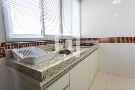 Apartamento para alugar com 50m², 2 quartos e 2 vagas Apartamento para alugar com 50m², 2 quartos e 2 vagasCozinha