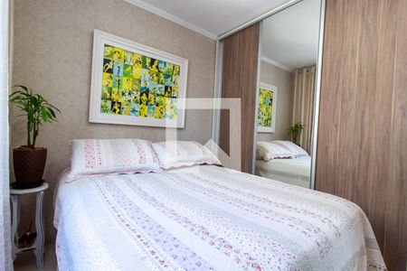 Quarto 1 de apartamento para alugar com 2 quartos, 52m² em Fanny, Curitiba