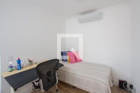 Casa à venda com 200m², 2 quartos e 2 vagasEscritório