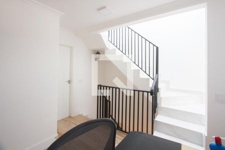 Casa à venda com 200m², 2 quartos e 2 vagasEscritório