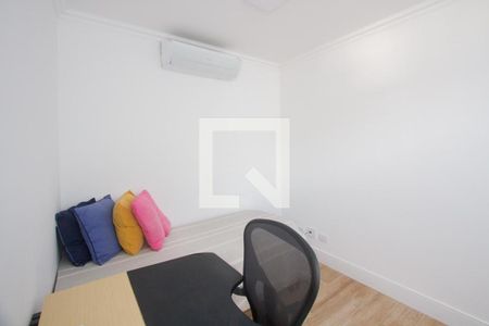 Casa à venda com 200m², 2 quartos e 2 vagasEscritório