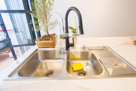 Casa à venda com 200m², 2 quartos e 2 vagasPia