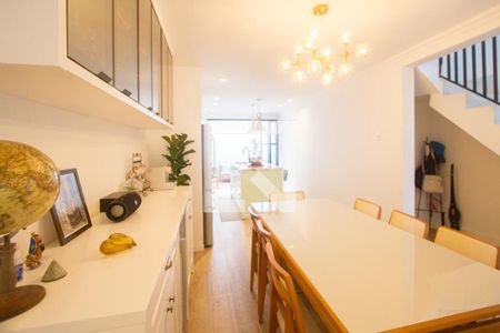 Casa à venda com 200m², 2 quartos e 2 vagasSala de Jantar