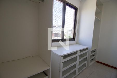 Apartamento à venda com 182m², 4 quartos e 3 vagas Apartamento à venda com 182m², 4 quartos e 3 vagasCloset da Suíte 1