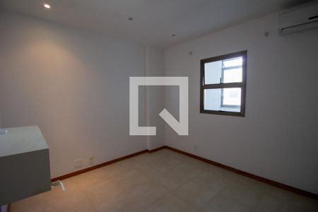 Apartamento à venda com 182m², 4 quartos e 3 vagas Apartamento à venda com 182m², 4 quartos e 3 vagasSuíte 3