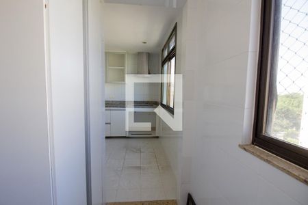 Apartamento à venda com 182m², 4 quartos e 3 vagas Apartamento à venda com 182m², 4 quartos e 3 vagasÁrea de Serviço