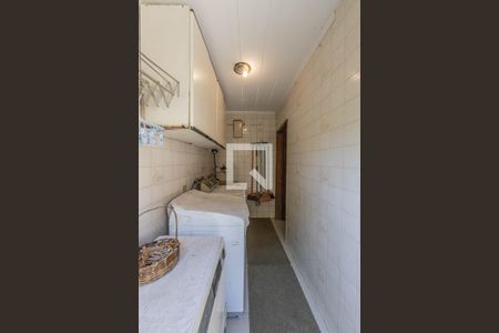 Casa à venda com 265m², 3 quartos e 2 vagas Casa à venda com 265m², 3 quartos e 2 vagasÁrea de Serviço