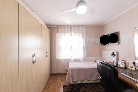 Casa à venda com 265m², 3 quartos e 2 vagas Casa à venda com 265m², 3 quartos e 2 vagasQuarto 2
