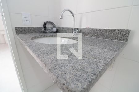 Apartamento à venda com 34m², 2 quartos e 1 vagaBanheiro Social - pia