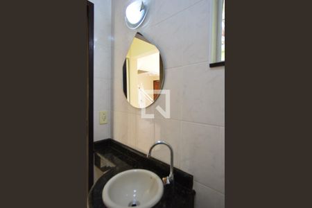 Lavabo de casa à venda com 2 quartos, 180m² em Vila Invernada, São Paulo