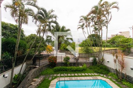 Casa à venda com 635m², 4 quartos e 4 vagas Casa à venda com 635m², 4 quartos e 4 vagasVista da Sala