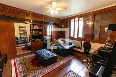 Casa à venda com 635m², 4 quartos e 4 vagas Casa à venda com 635m², 4 quartos e 4 vagasSuíte 1