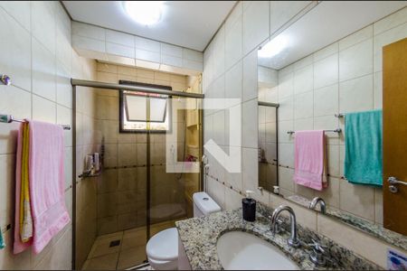Apartamento à venda com 128m², 4 quartos e 2 vagas Apartamento à venda com 128m², 4 quartos e 2 vagasBanheiro