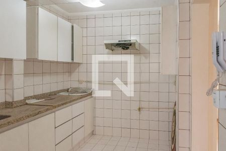 Apartamento à venda com 68m², 3 quartos e 1 vaga Apartamento à venda com 68m², 3 quartos e 1 vagaCozinha - Armários