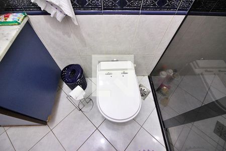 Casa à venda com 379m², 5 quartos e 6 vagasBanheiro Social