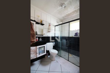 Casa à venda com 379m², 5 quartos e 6 vagasBanheiro Social Casa 2