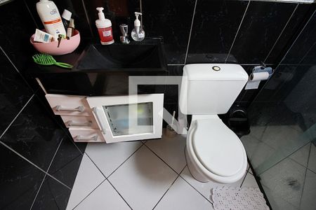 Casa à venda com 379m², 5 quartos e 6 vagasBanheiro Social Casa 2