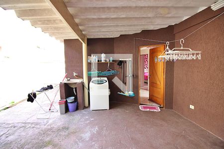 Casa à venda com 379m², 5 quartos e 6 vagasLavanderia Casa 2