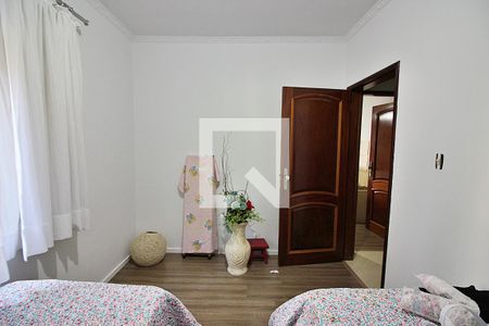 Casa à venda com 379m², 5 quartos e 6 vagasQuarto 2