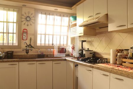 Casa à venda com 350m², 3 quartos e 2 vagasCozinha