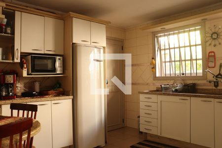 Casa à venda com 350m², 3 quartos e 2 vagasCozinha