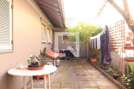 Casa à venda com 350m², 3 quartos e 2 vagasQuintal