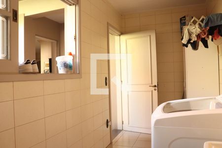 Casa à venda com 350m², 3 quartos e 2 vagasÁrea de Serviço