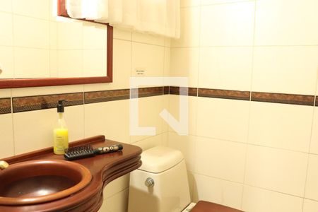 Casa à venda com 350m², 3 quartos e 2 vagasLavabo