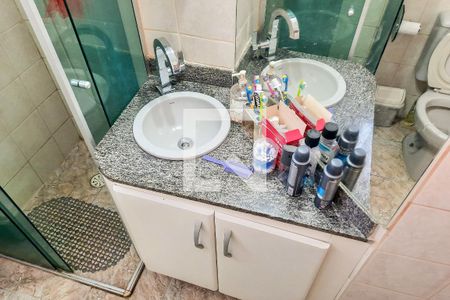 Apartamento à venda com 55m², 2 quartos e 1 vaga Apartamento à venda com 55m², 2 quartos e 1 vagaBanheiro