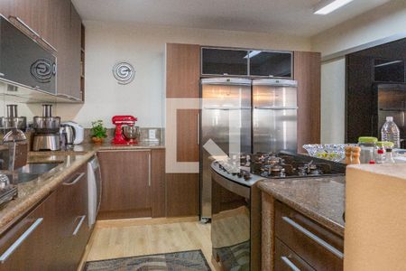 Casa à venda com 220m², 3 quartos e 2 vagas Casa à venda com 220m², 3 quartos e 2 vagasCozinha