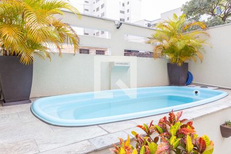 Casa à venda com 220m², 3 quartos e 2 vagas Casa à venda com 220m², 3 quartos e 2 vagasPiscina
